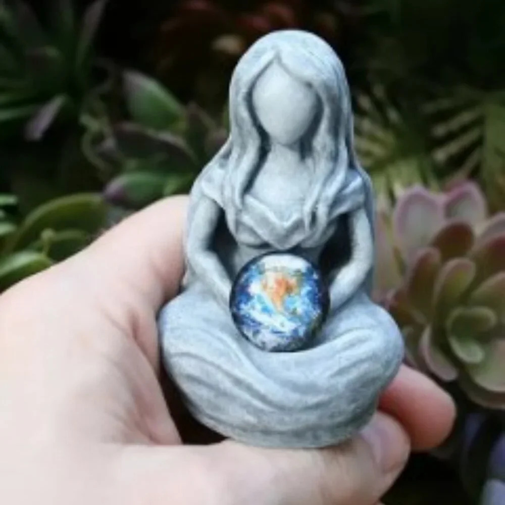 Majestic Gaia Earth Mother Goddess Statue - Intricately Detailed Resin Sculpture - Picture 3 of 7